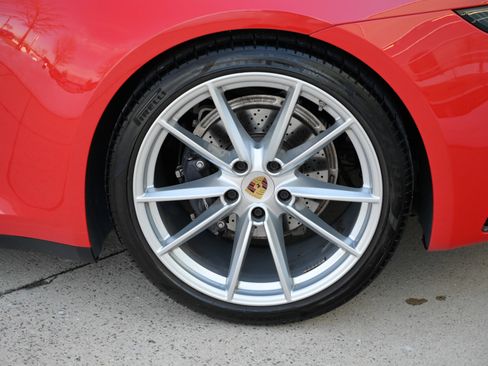 Used 2022 Porsche 911 Carrera image 10