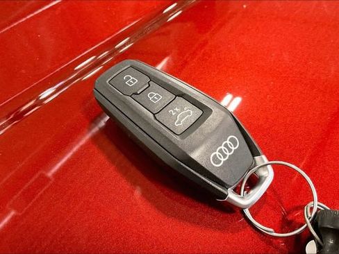 Certified 2025 Audi Q5 Premium Plus w/ Premium Plus AWD/4WD image 11