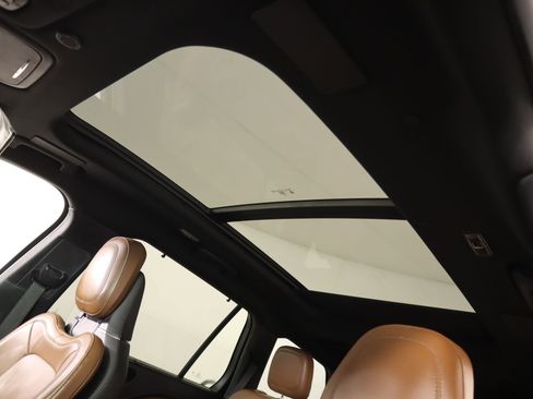 Used 2021 Lincoln Aviator Reserve w/ Equipment Group 201A image 17