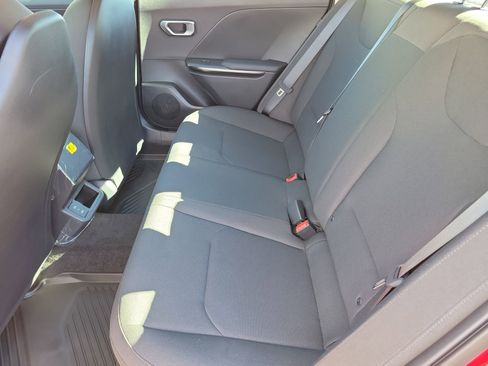 New 2026 Kia K4 LXS FWD image 6