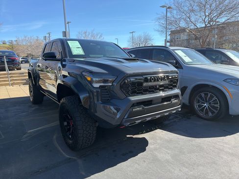 Used 2025 Toyota Tacoma TRD Pro image 3