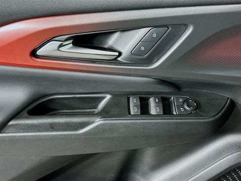 Used 2024 Chevrolet Equinox EV RS FWD image 15