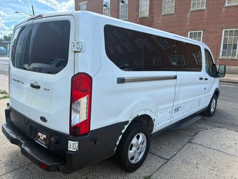 Used 2017 Ford Transit 350 XLT RWD image 7