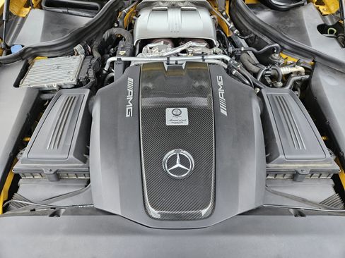 Used 2017 Mercedes-Benz AMG GT Coupe image 9