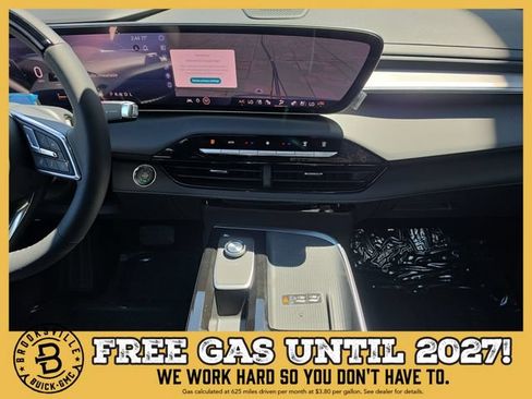 New 2027 Buick Enclave Avenir w/ LPO, Floor Liner Package FWD image 13