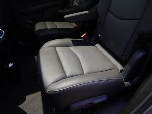 Used 2025 Cadillac XT6 Premium Luxury image 26