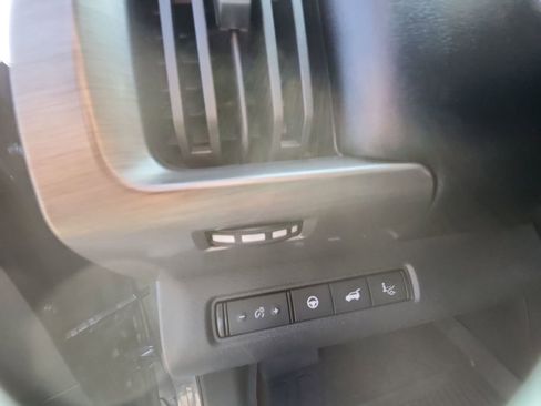 Used 2023 Nissan Pathfinder Platinum image 22