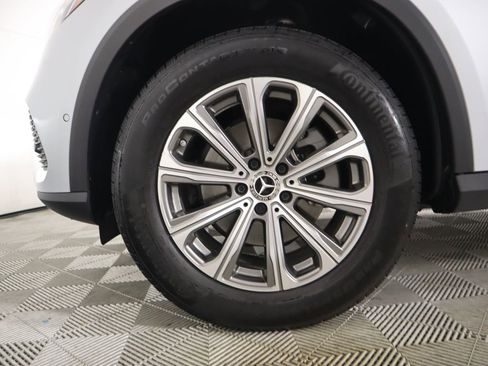 Certified 2025 Mercedes-Benz GLC 300 image 35