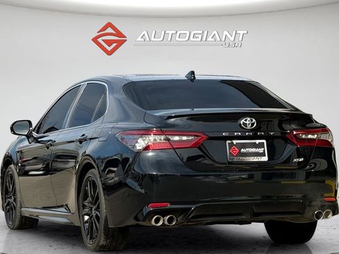 Used 2021 Toyota Camry XSE image 9