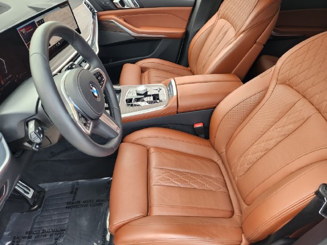 Used 2026 BMW X7 xDrive40i w/ Executive Package AWD/4WD image 3