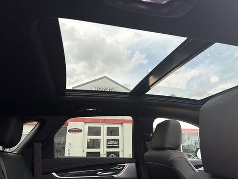 Used 2024 Cadillac XT5 Premium Luxury w/ Technology Package image 16