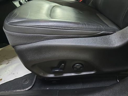 Used 2019 Jeep Renegade Limited w/ Trailer Tow Group image 30