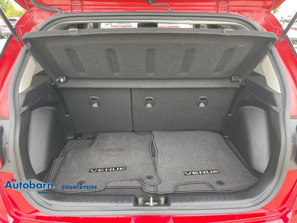 Used 2021 Hyundai Venue SEL FWD image 22