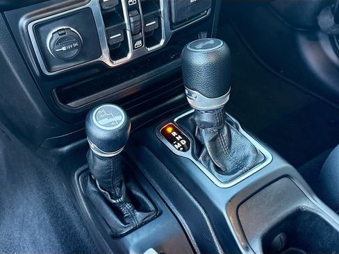Used 2021 Jeep Wrangler Unlimited Sport S image 17