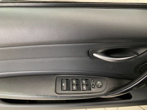 Used 2010 BMW 135i Convertible image 15