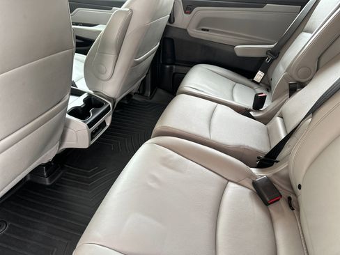 Used 2023 Honda Odyssey EX-L image 12