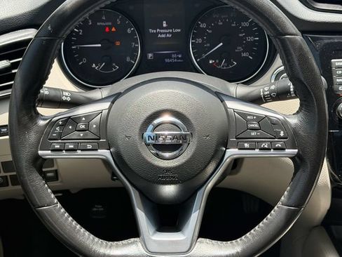 Used 2018 Nissan Rogue Sport SL FWD image 15