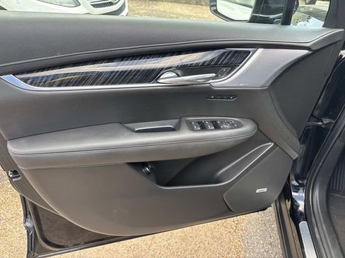 Used 2022 Cadillac XT6 Premium Luxury w/ Technology Package image 25