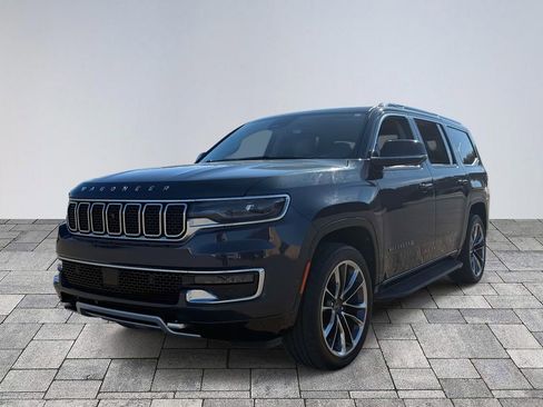 Used 2023 Jeep Wagoneer Series II w/ Convenience Group I image 3