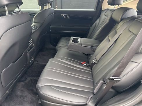 Certified 2025 Genesis GV80 2.5T Standard image 13