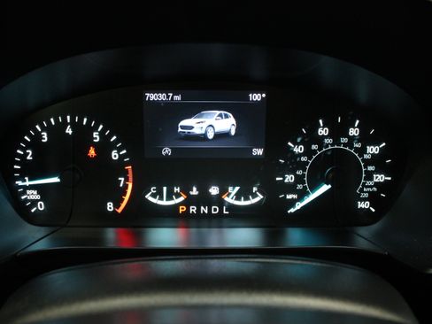 Used 2021 Ford Escape SE w/ SE Sport Appearance Package FWD image 39
