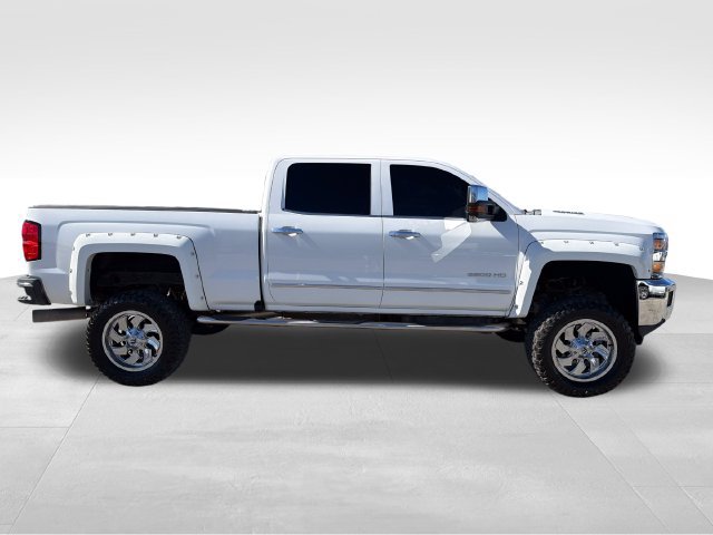 Used 2016 Chevrolet Silverado 2500 LTZ AWD/4WD image 8