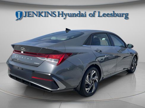 New 2026 Hyundai Elantra Limited image 3