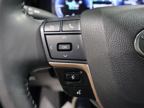 Certified 2023 Toyota Crown AWD/4WD image 34