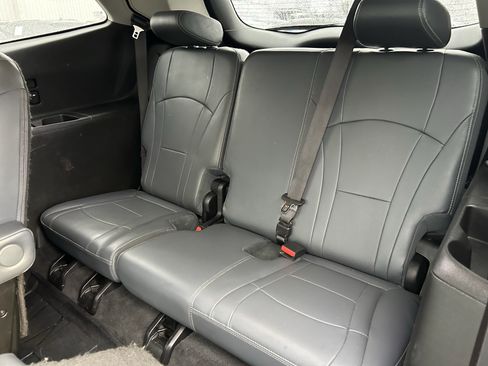 Used 2018 Buick Enclave Essence image 24