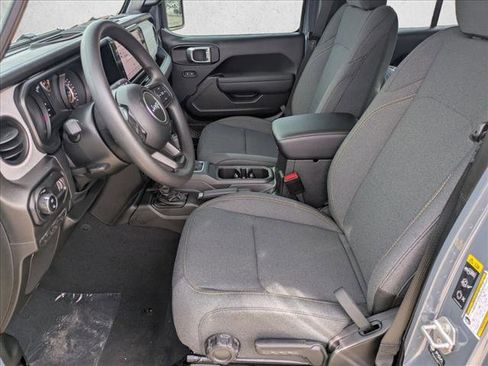 New 2026 Jeep Gladiator Sport AWD/4WD image 4