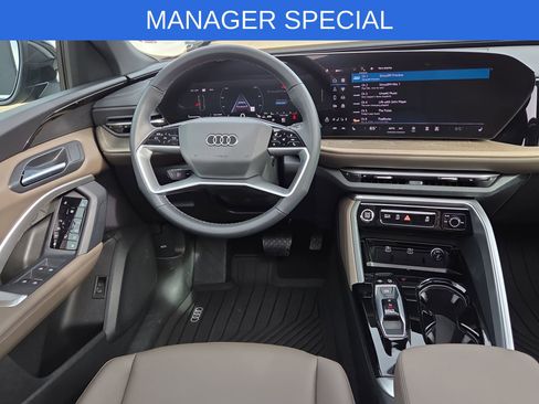 Certified 2025 Audi Q5 Premium w/ Convenience Package AWD/4WD image 14