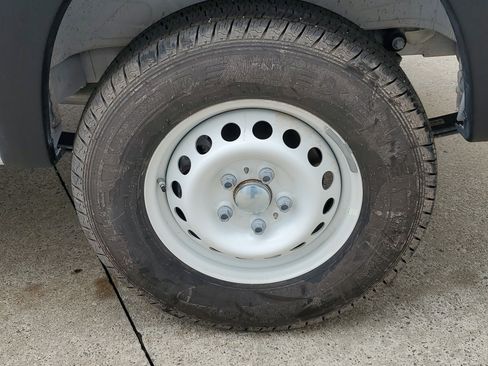 Used 2025 RAM ProMaster 2500 w/ Storage Group image 5