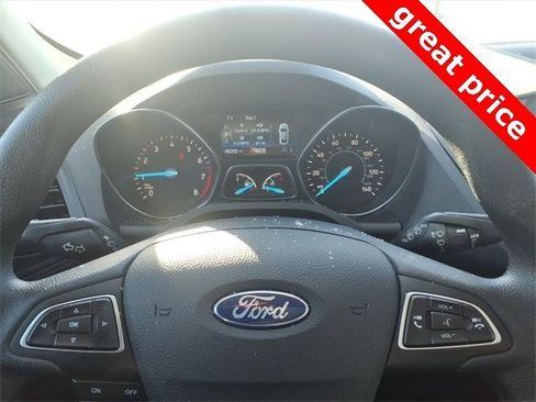 Used 2019 Ford Escape SE image 18
