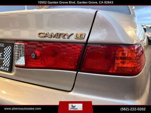 Used 2000 Toyota Camry CE image 16