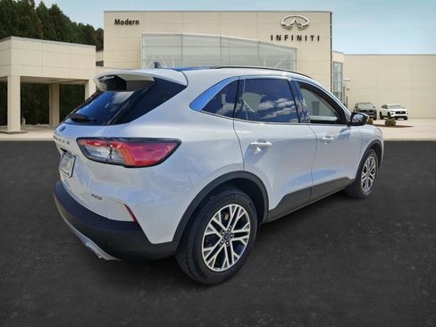 Used 2022 Ford Escape SEL w/ Technology Package image 4