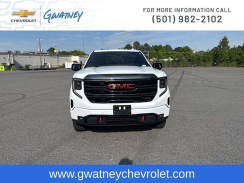 Used 2023 GMC Sierra 1500 AT4 w/ AT4 Premium Package AWD/4WD image 2