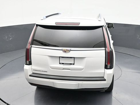 Used 2020 Cadillac Escalade 2WD image 15