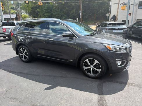 Used 2017 Kia Sorento EX w/ EX Advanced Touring Package AWD/4WD image 3