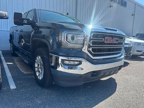 Used 2017 GMC Sierra 1500 SLE w/ SLE Value Package AWD/4WD image 10