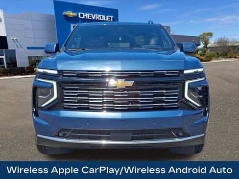 Used 2025 Chevrolet Suburban High Country AWD/4WD image 23