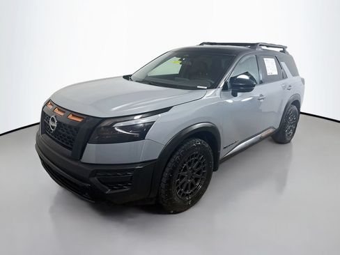 Used 2024 Nissan Pathfinder Rock Creek AWD/4WD image 3