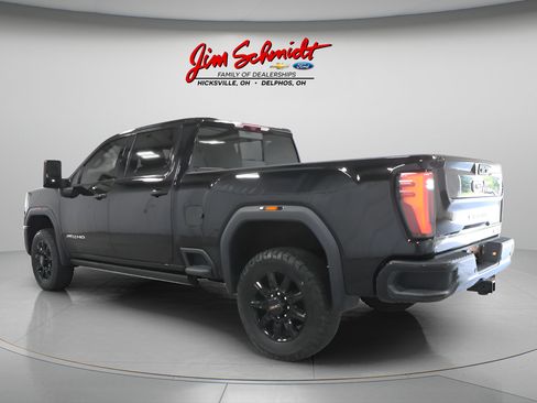Used 2025 GMC Sierra 2500 AT4 w/ AT4 Premium Plus Package AWD/4WD image 4