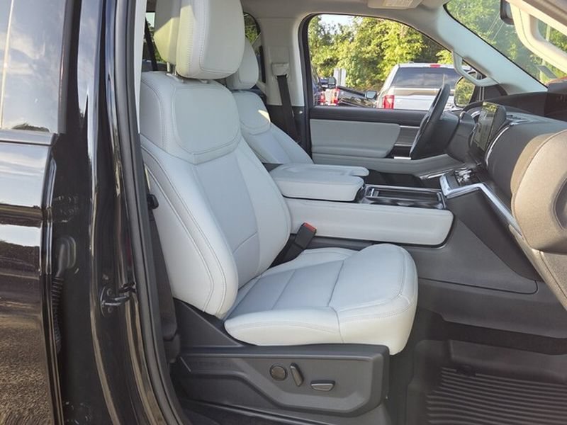 New 2027 Ford Expedition Max Platinum AWD/4WD image 16