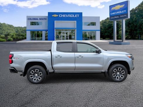 Used 2023 Chevrolet Colorado LT w/ LT Convenience Package III AWD/4WD image 7