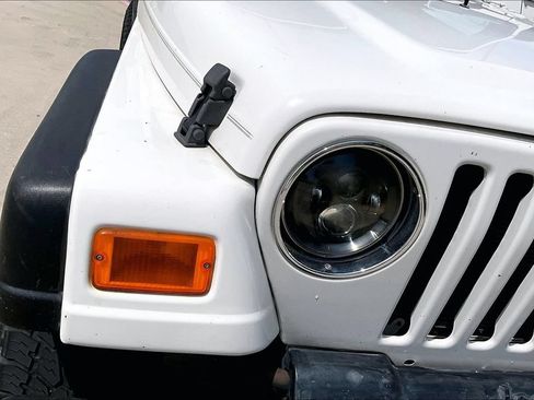 Used 2005 Jeep Wrangler Sport AWD/4WD image 32