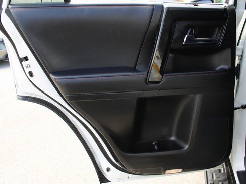 Used 2021 Toyota 4Runner Venture image 21