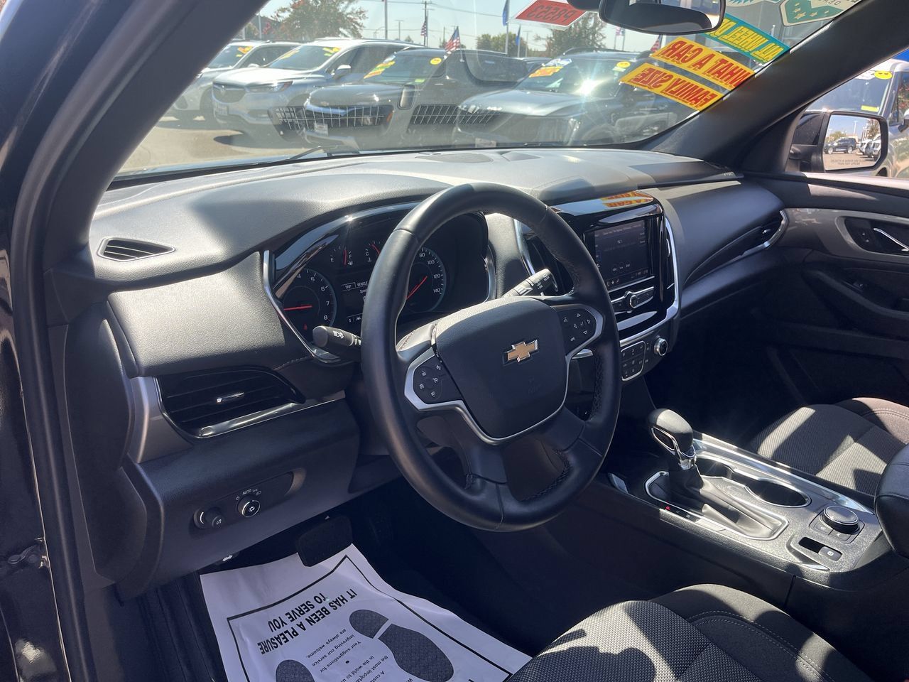 Used 2023 Chevrolet Traverse LT w/ LPO, Cargo Package AWD/4WD image 9