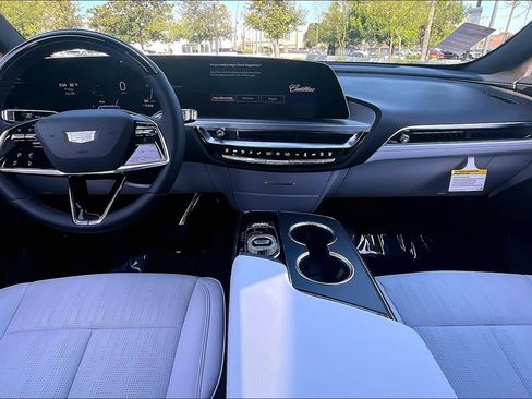 New 2026 Cadillac Lyriq Luxury w/ LPO, Floor Liner Package AWD/4WD image 7