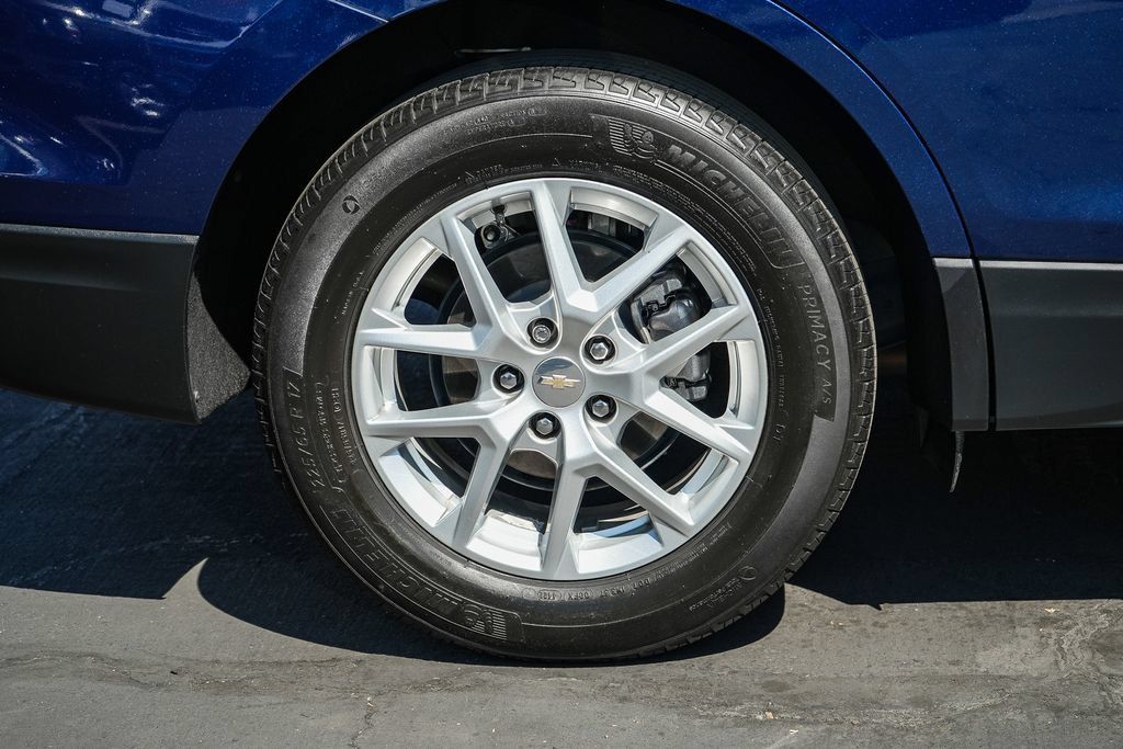 Used 2023 Chevrolet Equinox LT FWD image 14