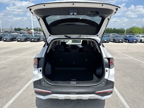 Used 2025 Kia Sportage LX FWD image 19